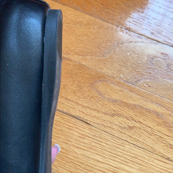 Shoes - Picture 5 of 5